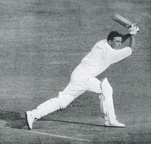 Walter Hammond batting in Australia in 1933